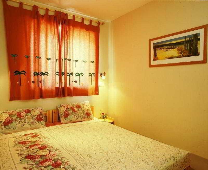 Shaar Hagolan Kibbutz Country Lodging Bagian luar foto