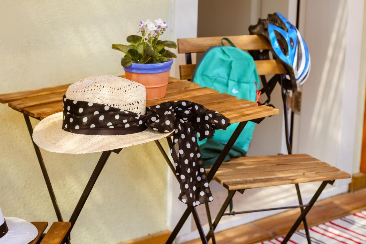Shaar Hagolan Kibbutz Country Lodging Bagian luar foto