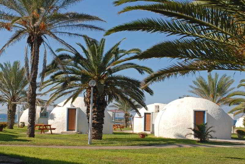 Shaar Hagolan Kibbutz Country Lodging Bagian luar foto